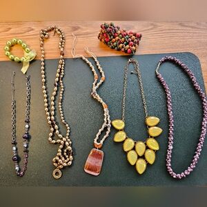 Jewelry Bundle Of 5 Necklaces And 2 Bracelets